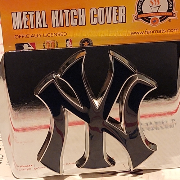 SPORTS LICENSE SOLUTION Other New York Yankees High Quality Metal Tow Hitch Cover Represent